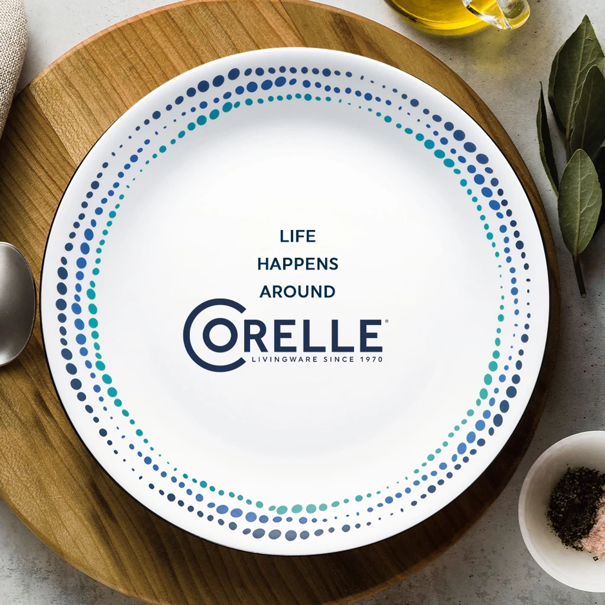Corelle® Ocean Blues 16-piece Mugless Dinnerware Set. Service for 4 - Image 7