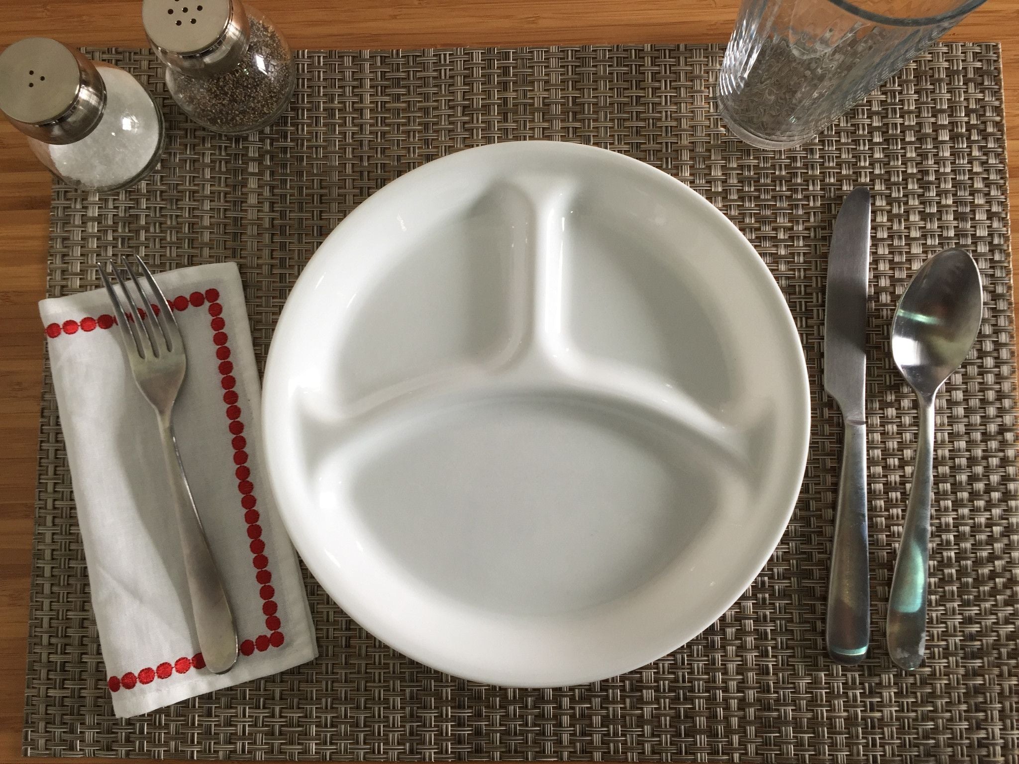 Corelle® Winter Frost White 8.5 Divided Salad Plate - Image 4